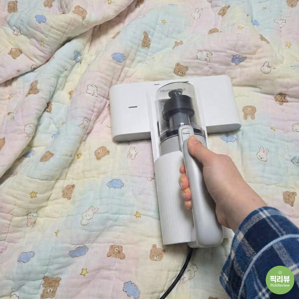 [2026 최신] 파나소닉 침구청소기 후기분석, 회전 솔 대신 ‘6만회 고주파 진동’을 선택한 이유 (팩트체크)