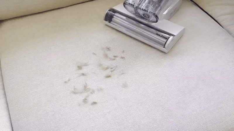 아토케어 침구청소기 작동모습